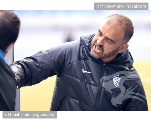 背景挖掘：马赛教练组引入橄榄球“快速开口”战术理念，用以训练球队由守转攻时的无球跑动